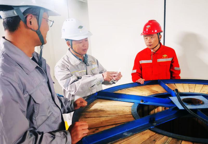 榜樣如燈 追光前行? | 四化建2025年度勞動(dòng)模范風(fēng)采展（二）——向奮斗者致敬